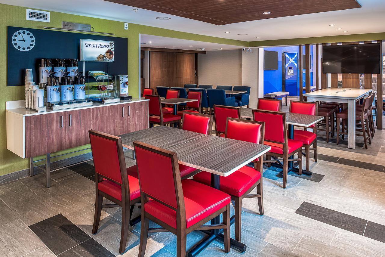 Holiday Inn Express & Suites Halifax - Bedford By Ihg Buitenkant foto