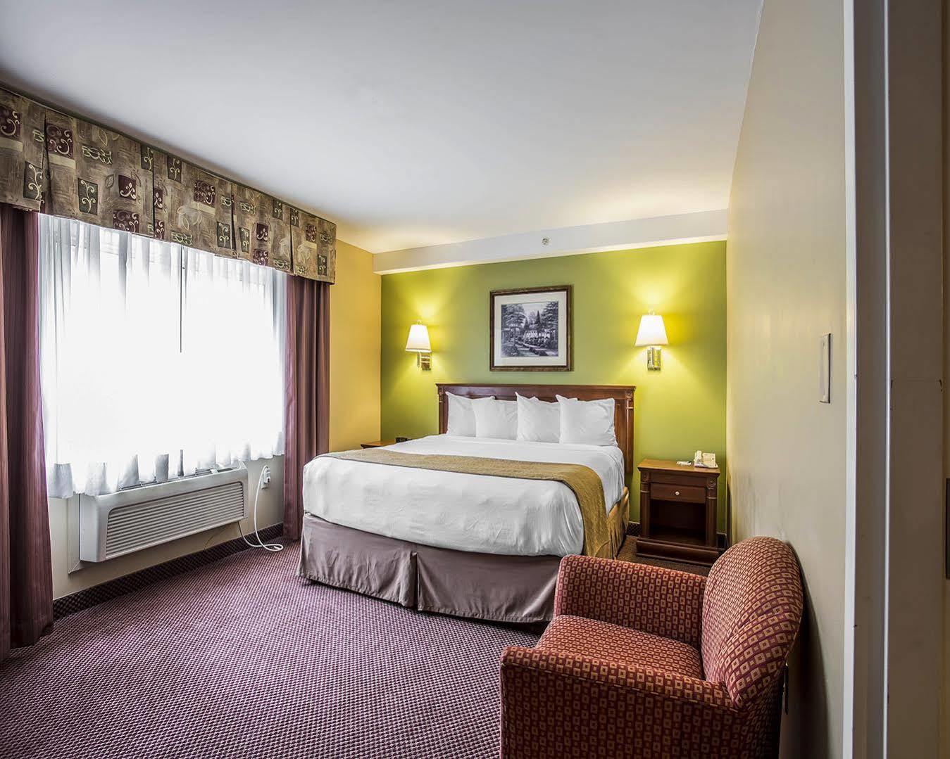 Holiday Inn Express & Suites Halifax - Bedford By Ihg Buitenkant foto